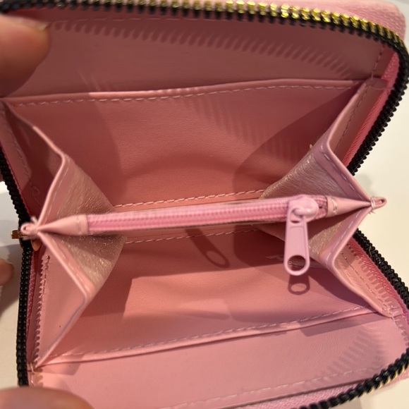 Hello Kitty Pink Zipper Coin Purse Wallet NWT - Picture 6 of 6